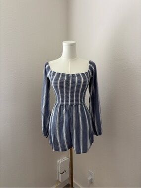 Hollister Off the Shoulder Long Sleeve Romper (S)